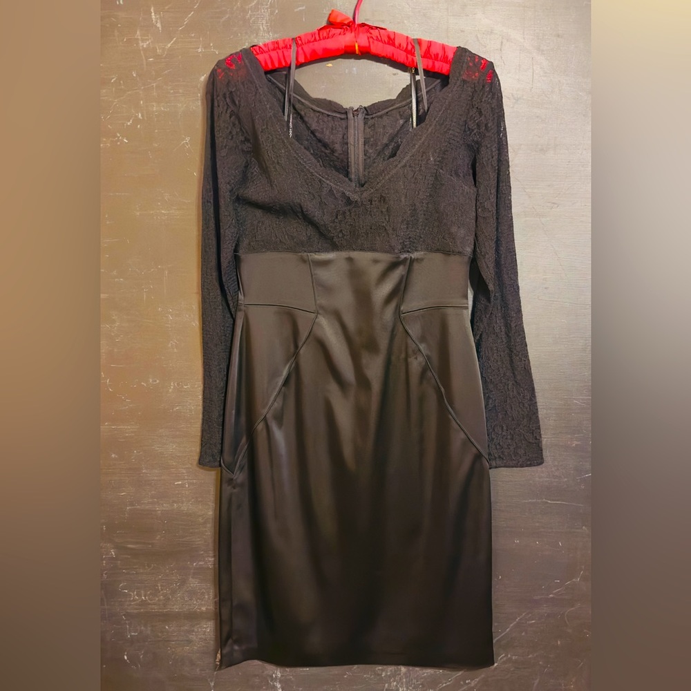 👠🫦💄 LIKE NEW Maggy London Lace and Satin Dress‼️